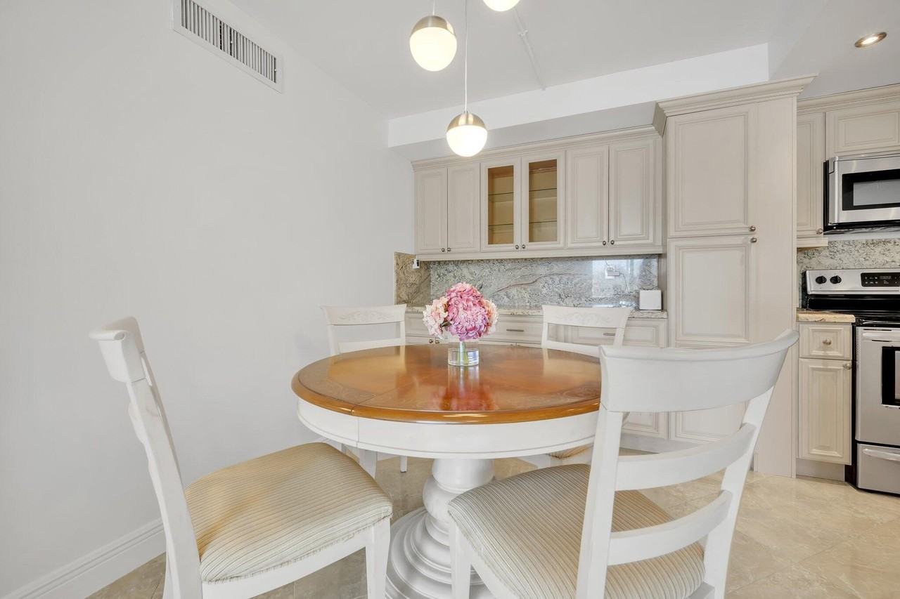 720 Bayshore Dr #304 - Photo 6 of 20