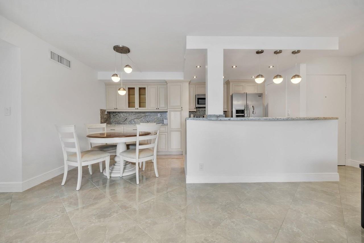 720 Bayshore Dr #304 - Photo 7 of 20