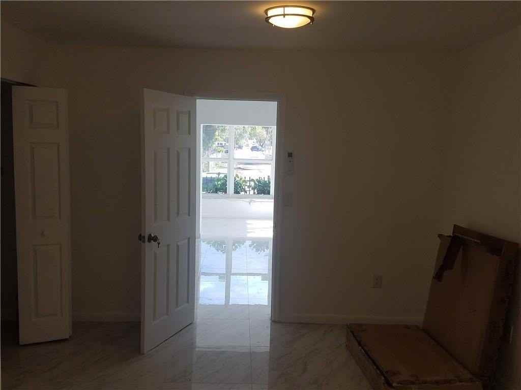 1826 Johnson St - Photo 6 of 11
