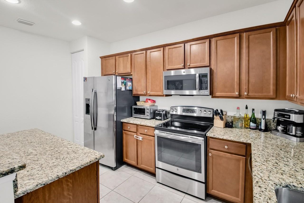 8455 Lakeview Trl #8455 - Photo 7 of 50