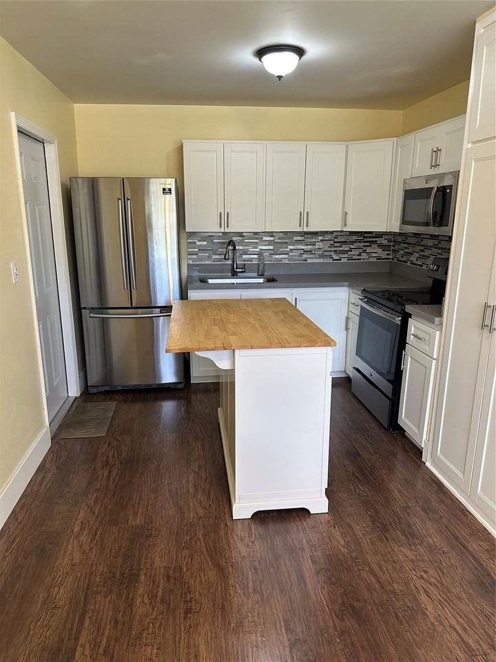6231 Nw 13th St - Photo 3 of 13