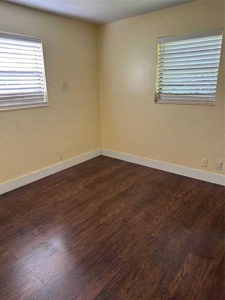 6231 Nw 13th St - Photo 7 of 13