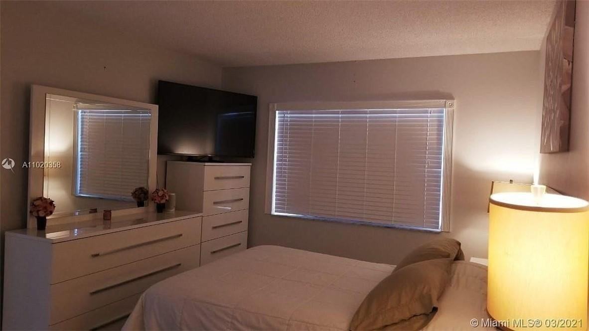 1560 Mckinley St #110W - Photo 4 of 11