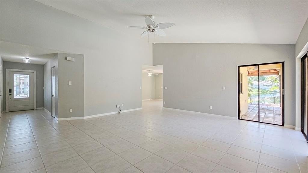 2840 Begonia Way - Photo 4 of 25