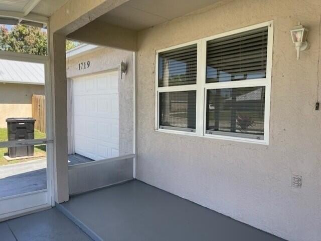 1719 Sw Import Dr - Photo 3 of 22