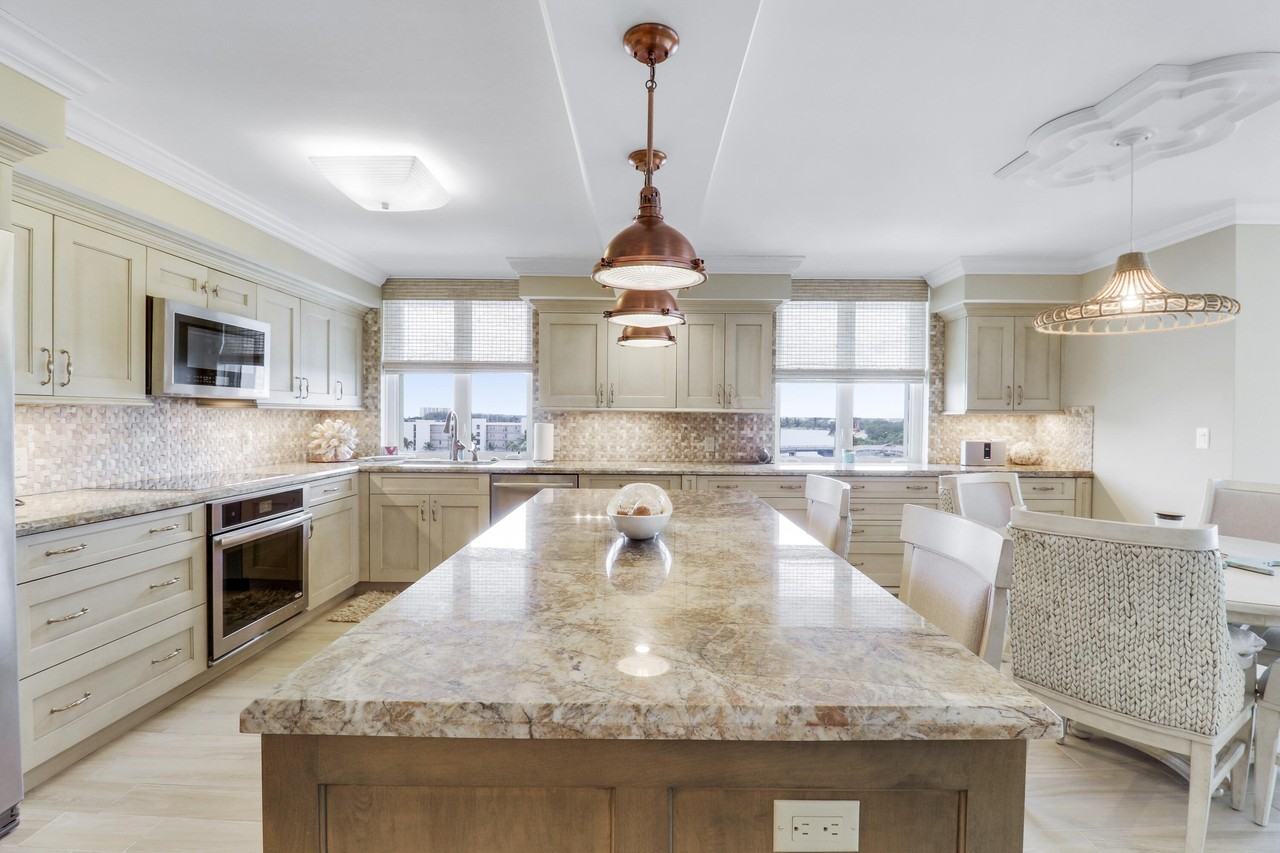 375 Beach Rd #803 - Photo 6 of 43