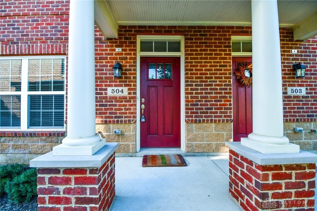 504 Brownstone Row - Photo 7 of 50