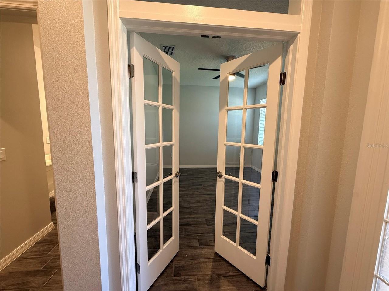 2387 Jernigan Loop - Photo 4 of 20