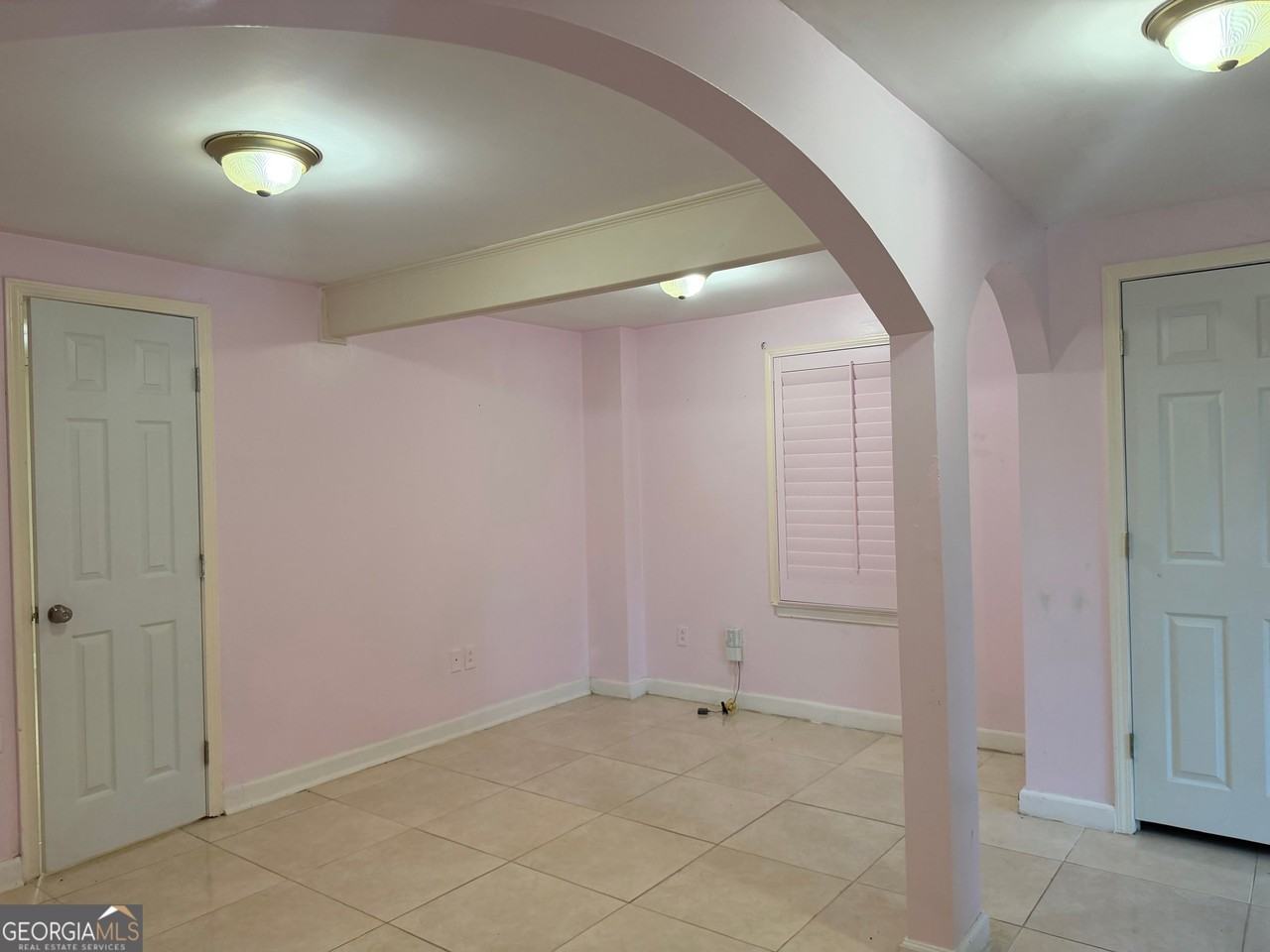 981 Woodward Park Dr - Photo 7 of 10
