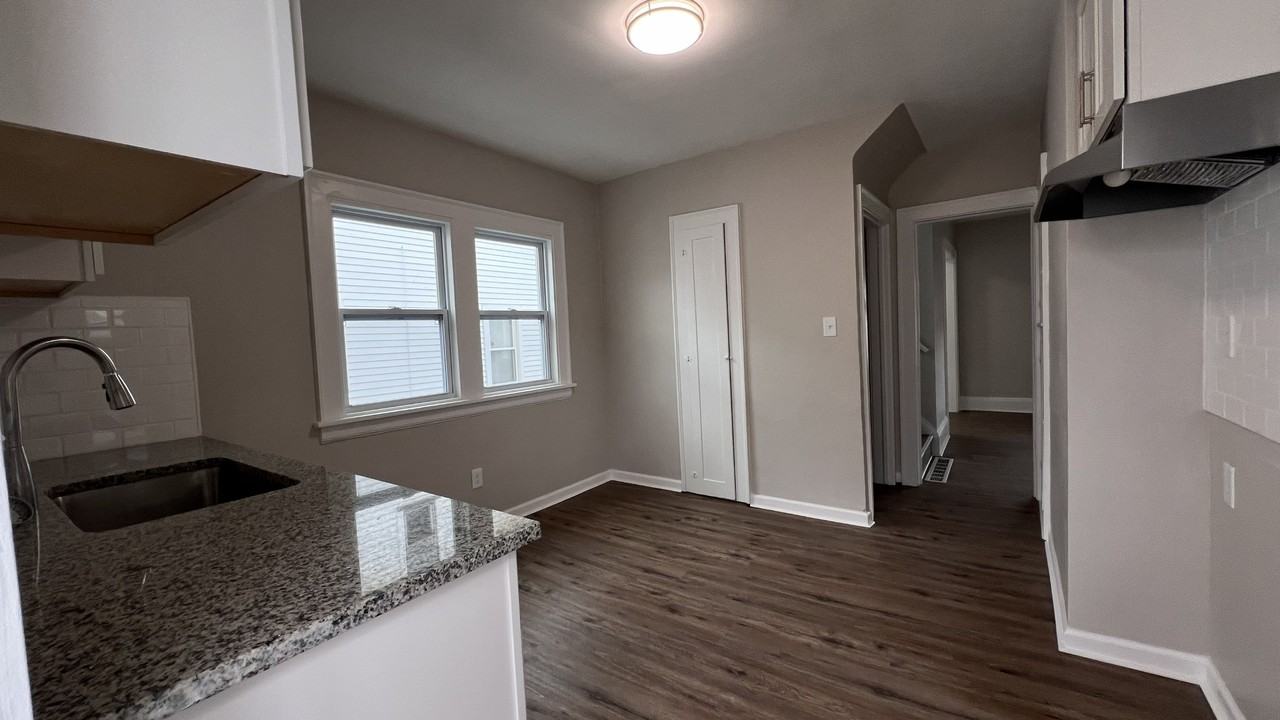 10610 Langton Ave #1 - Photo 6 of 20
