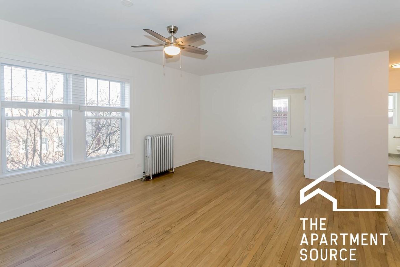 5214 N Damen Ave #3 - Photo 2 of 14