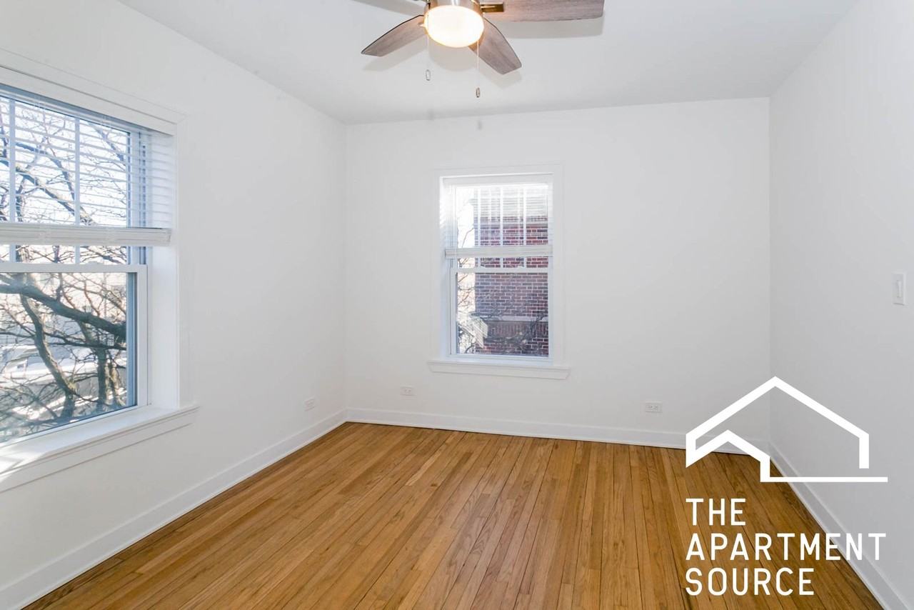 5214 N Damen Ave #3 - Photo 3 of 14