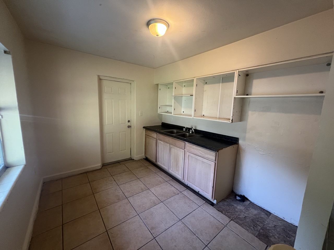 4227 Lake Lawne Ave #10 - Photo 7 of 18