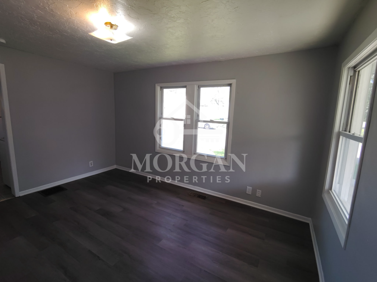 2301 Sheridan St - Photo 2 of 7