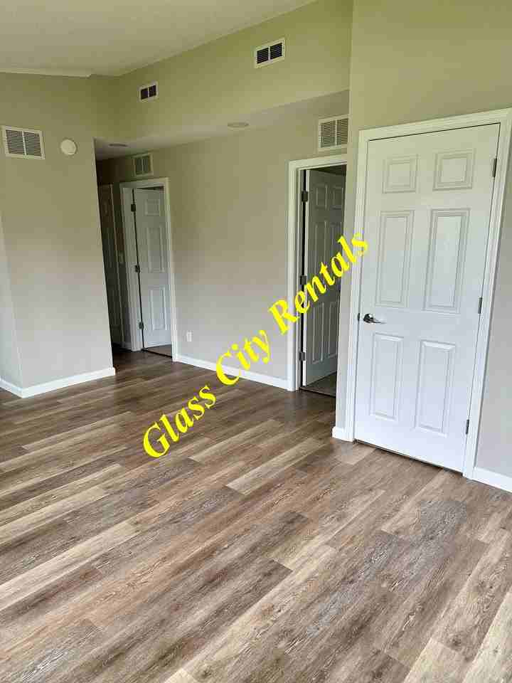 1309 Corry Ave #1 - Photo 6 of 11