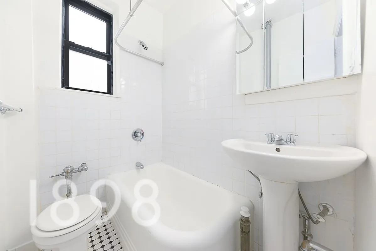 35-16 34th Street #5A - Photo 4 of 4