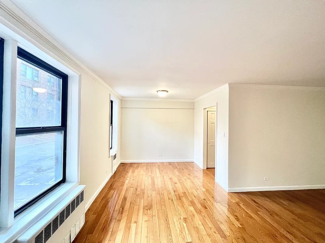 83-40 Britton Avenue #2L - Photo 3 of 6