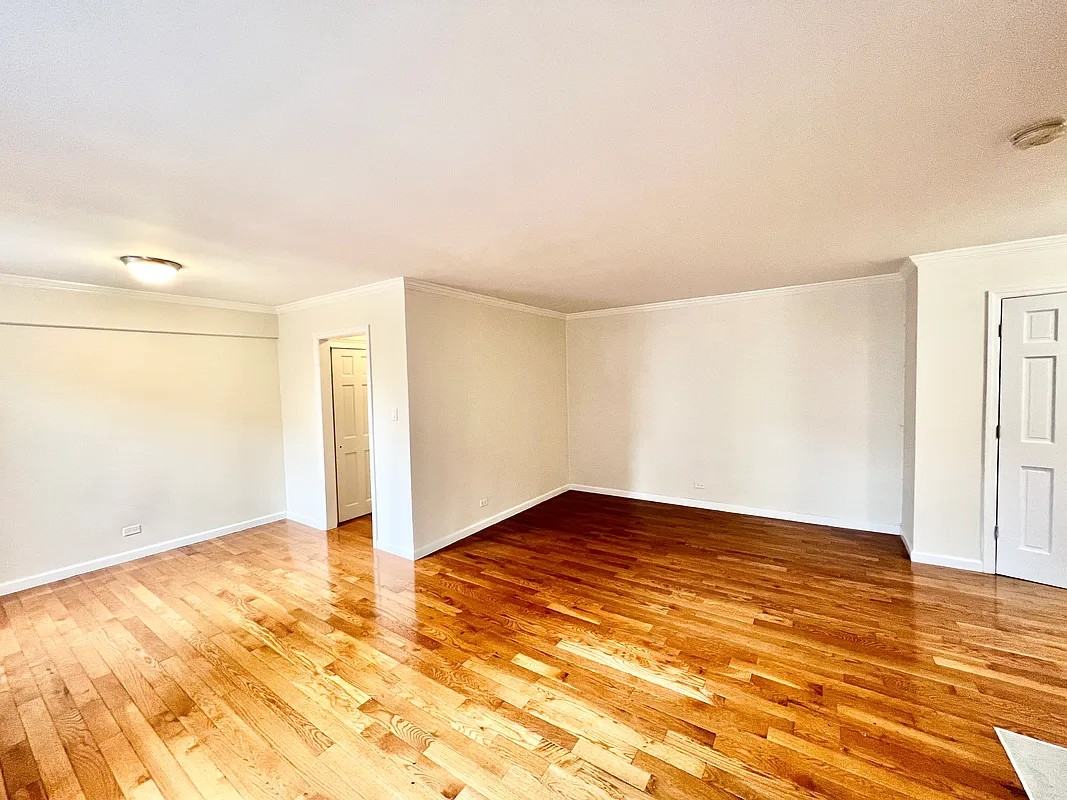 83-40 Britton Avenue #2L - Photo 4 of 6