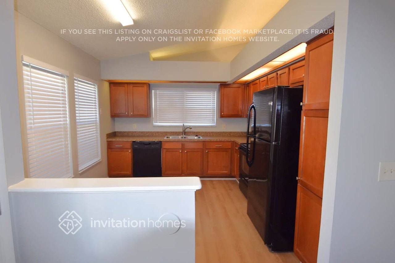 130 Meadow Blvd - Photo 3 of 8
