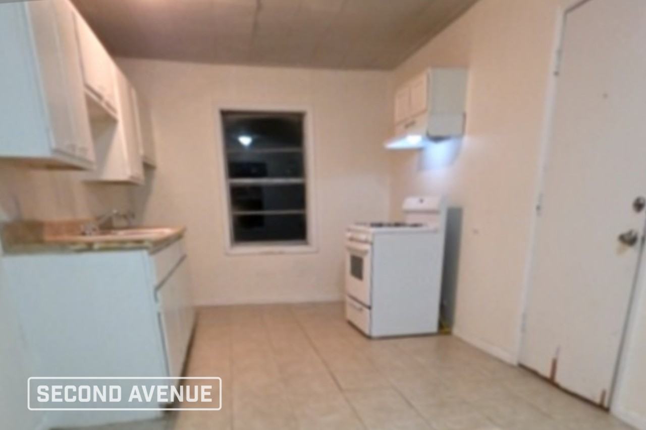 4322 Groton Dr - Photo 3 of 13