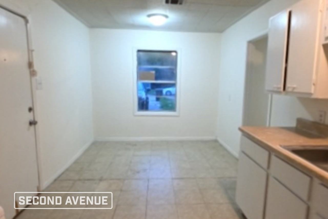 4322 Groton Dr - Photo 4 of 13