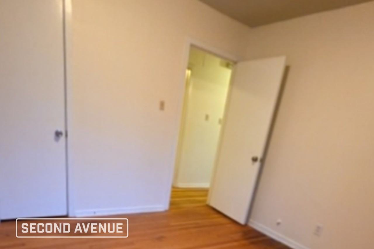 4322 Groton Dr - Photo 6 of 13