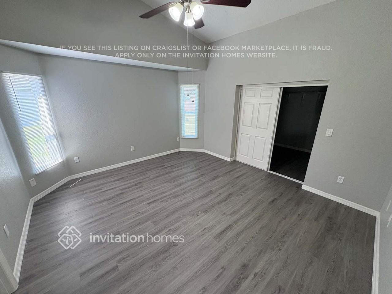 1187 Desmond St - Photo 6 of 12