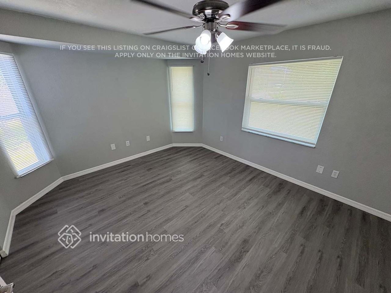 1187 Desmond St - Photo 7 of 12