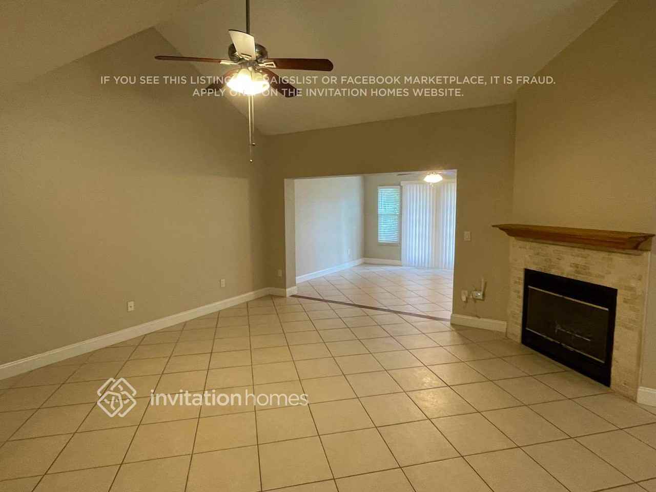 462 E Springtree Way - Photo 4 of 17