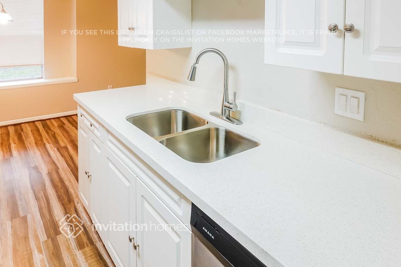 22831 Capitol Landing Ln - Photo 6 of 16