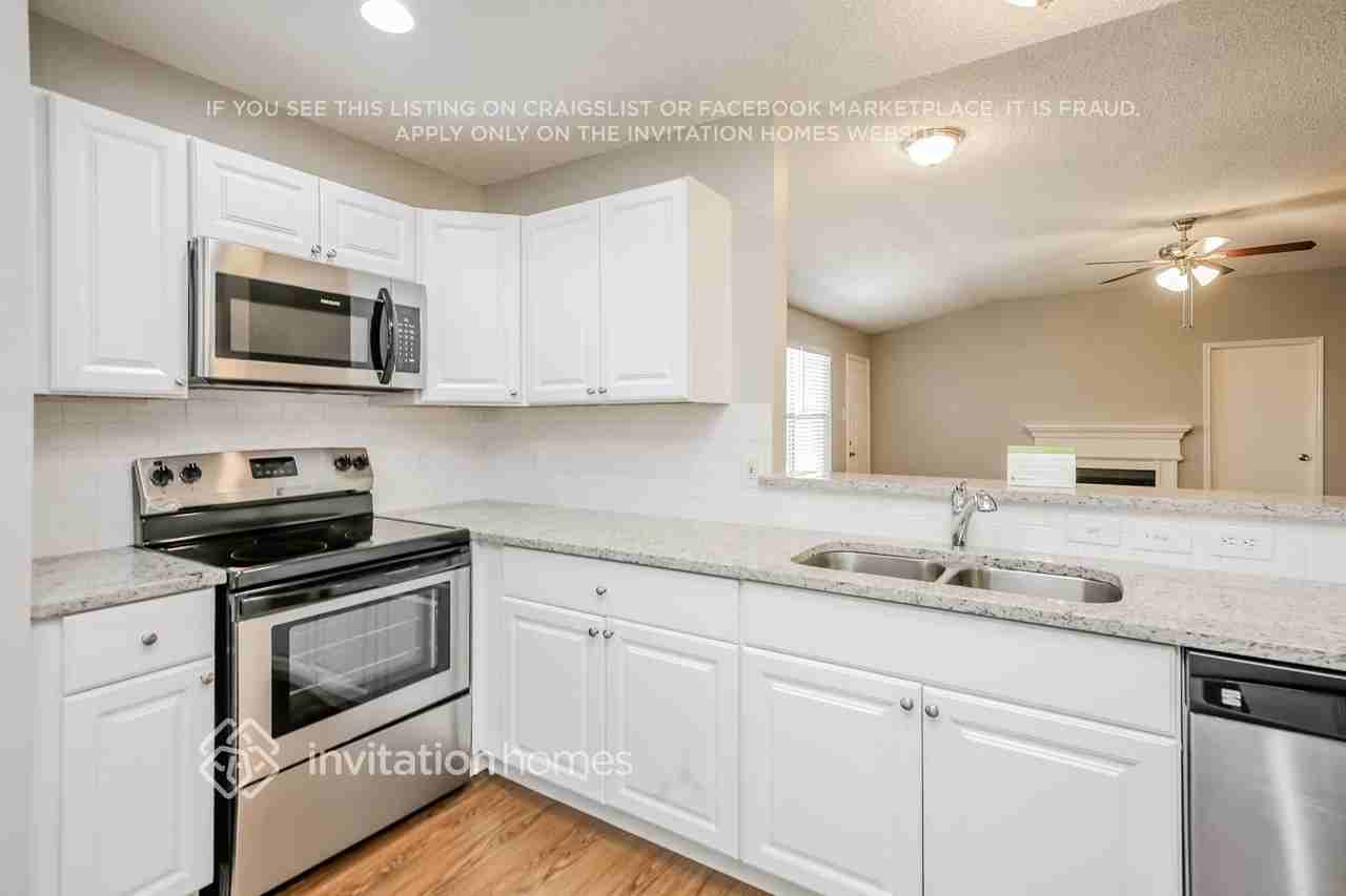 645 Spillway Dr - Photo 6 of 21