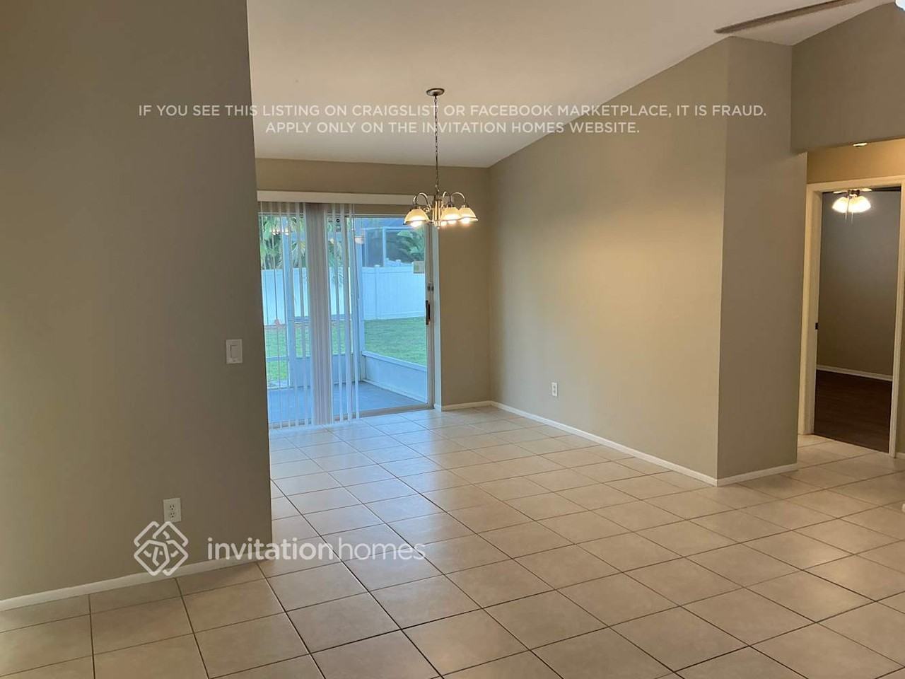 1803 Sw 38th Ln - Photo 3 of 15