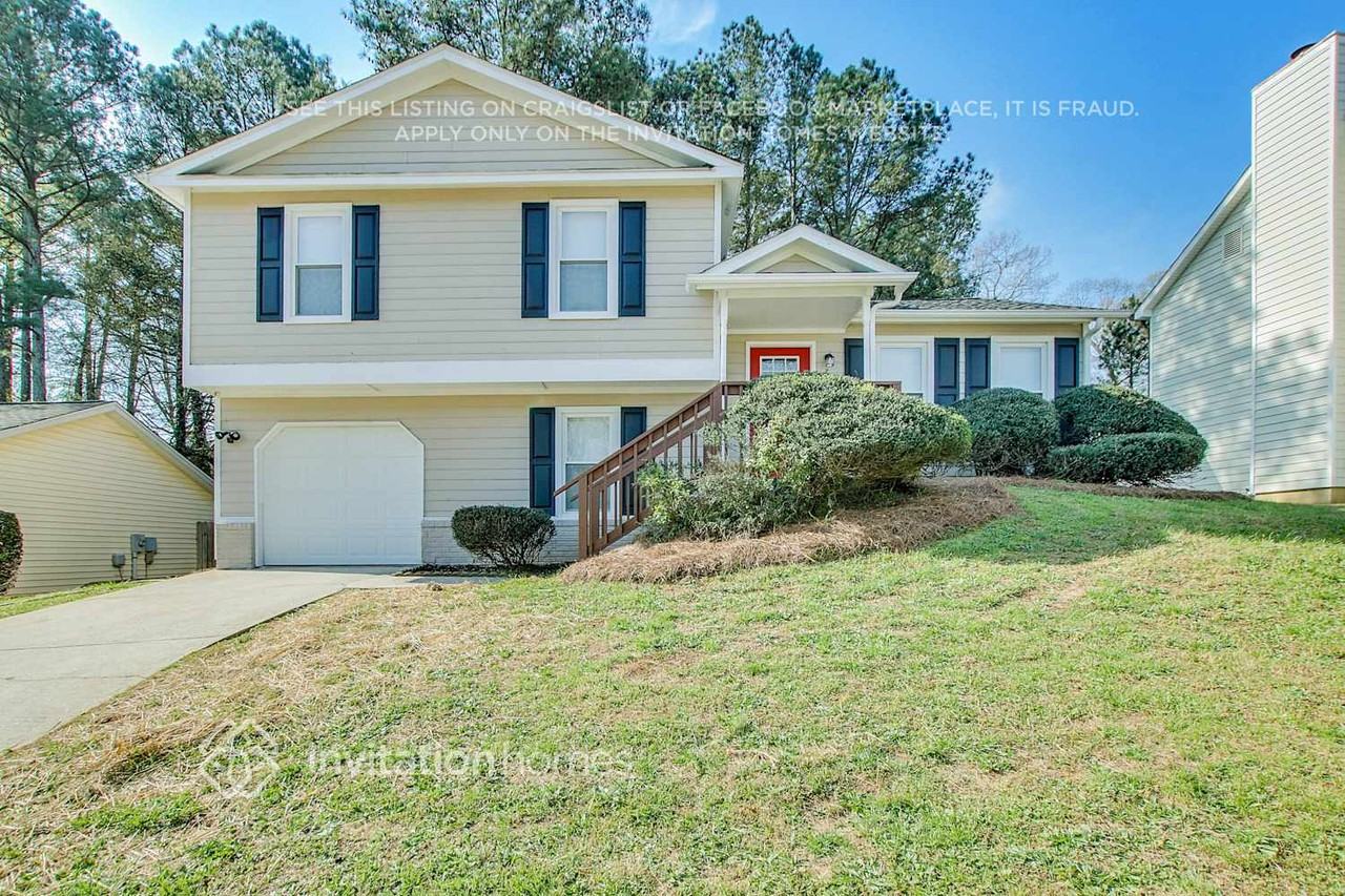 1599 Clifton Downs Dr Se - Photo 2 of 26