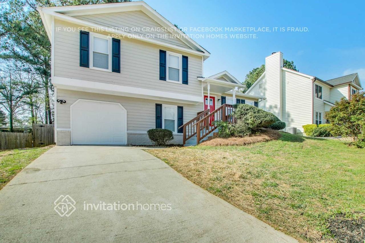 1599 Clifton Downs Dr Se - Photo 3 of 26