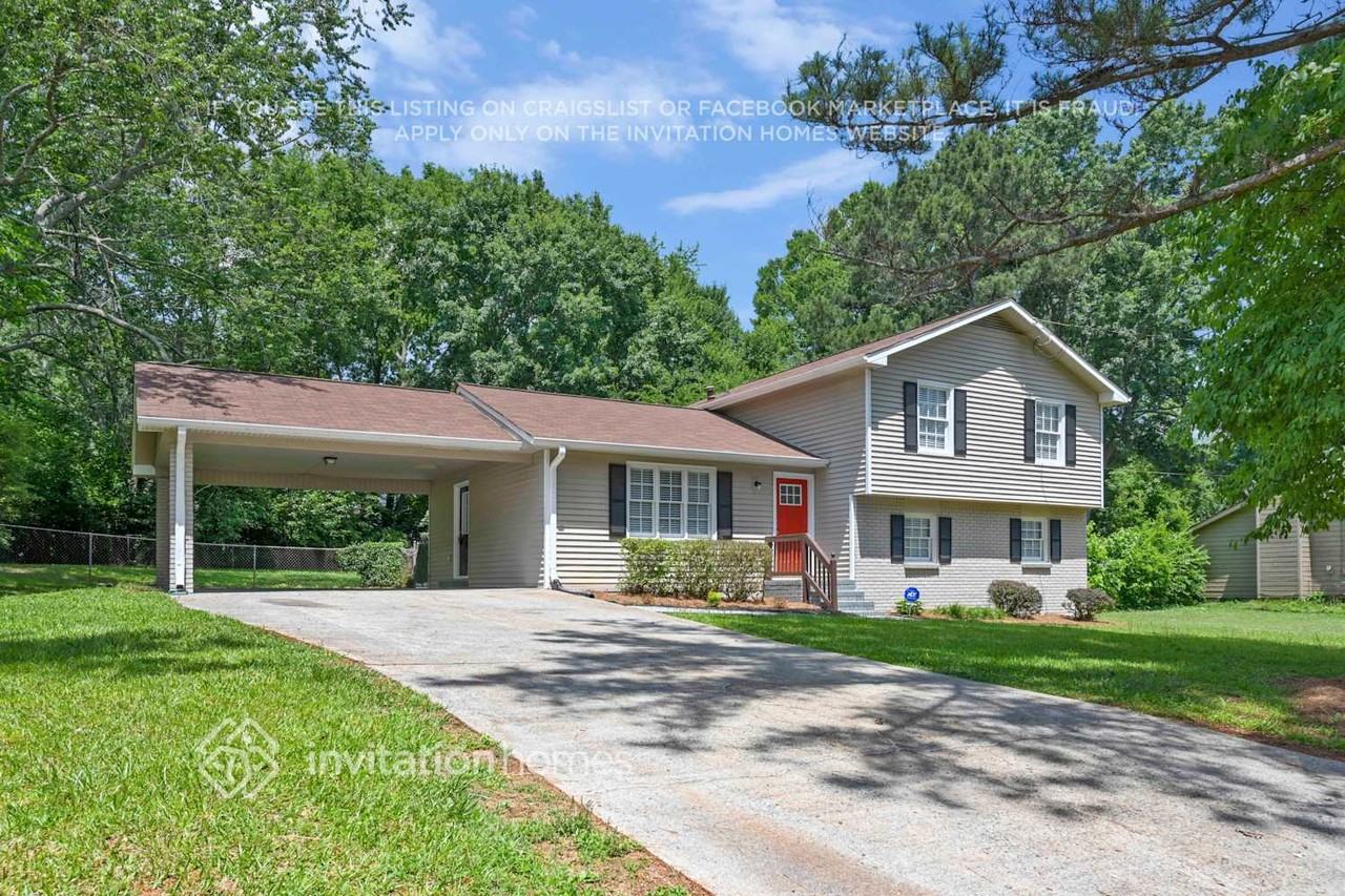 444 Mephisto Cir - Photo 2 of 30