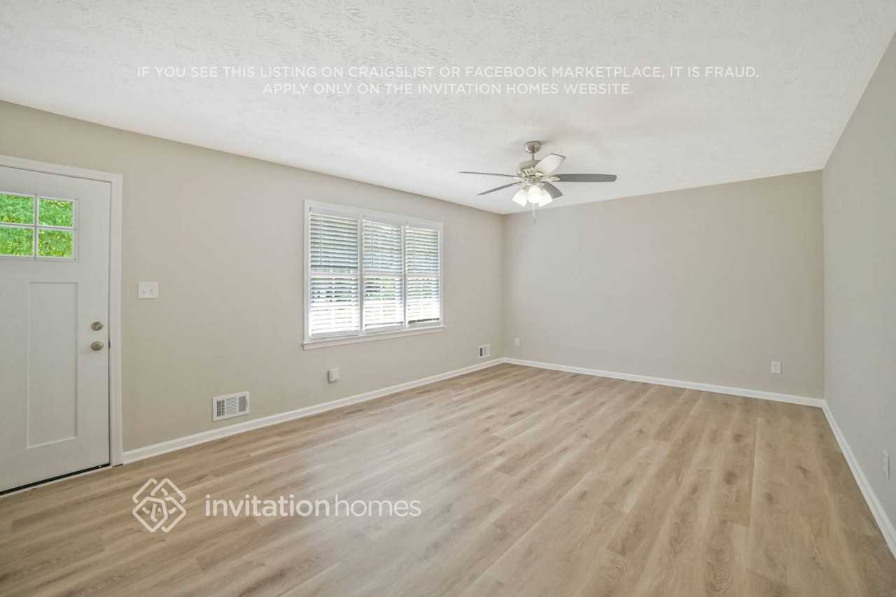 444 Mephisto Cir - Photo 3 of 30