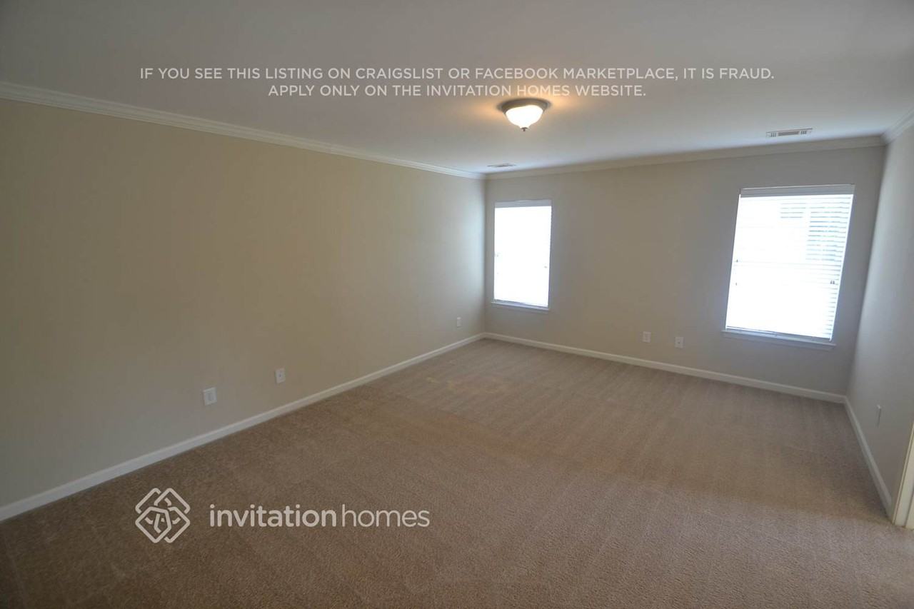 909 Lakeside Ct - Photo 6 of 13