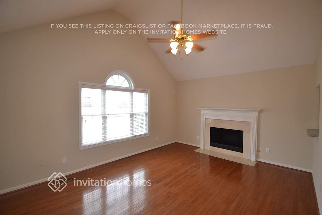 4050 Lions Gate - Photo 2 of 10