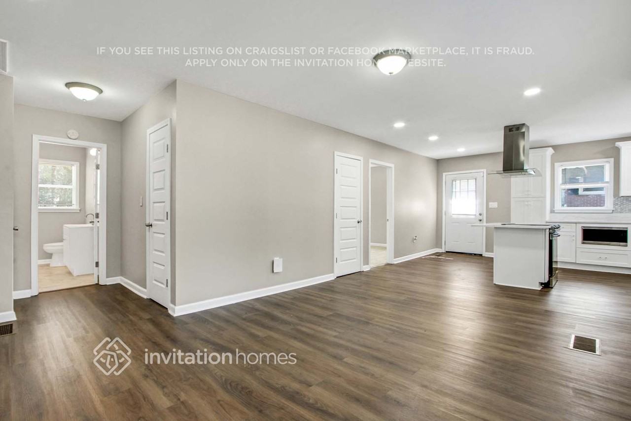 2122 Holly Hill Dr - Photo 5 of 21