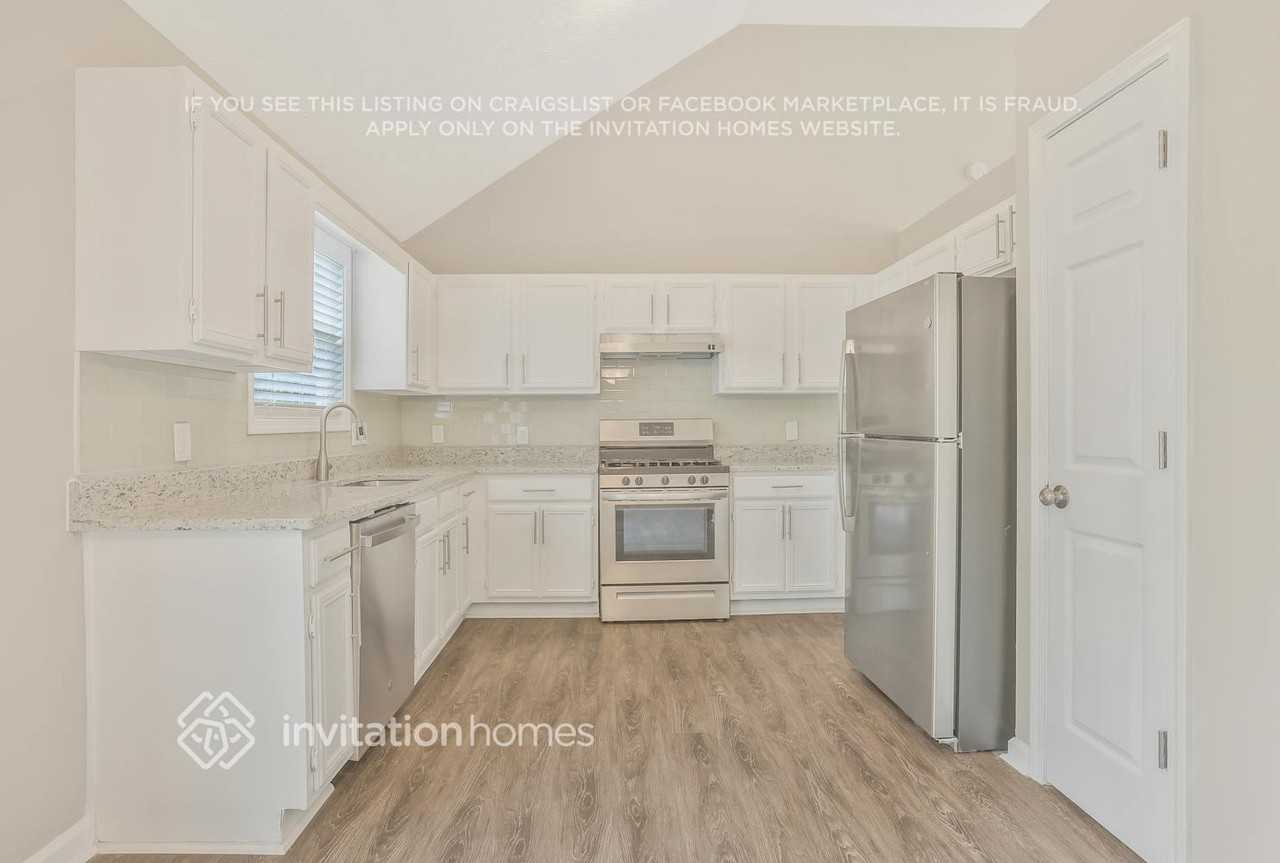 3278 Barnwell Trce - Photo 7 of 28