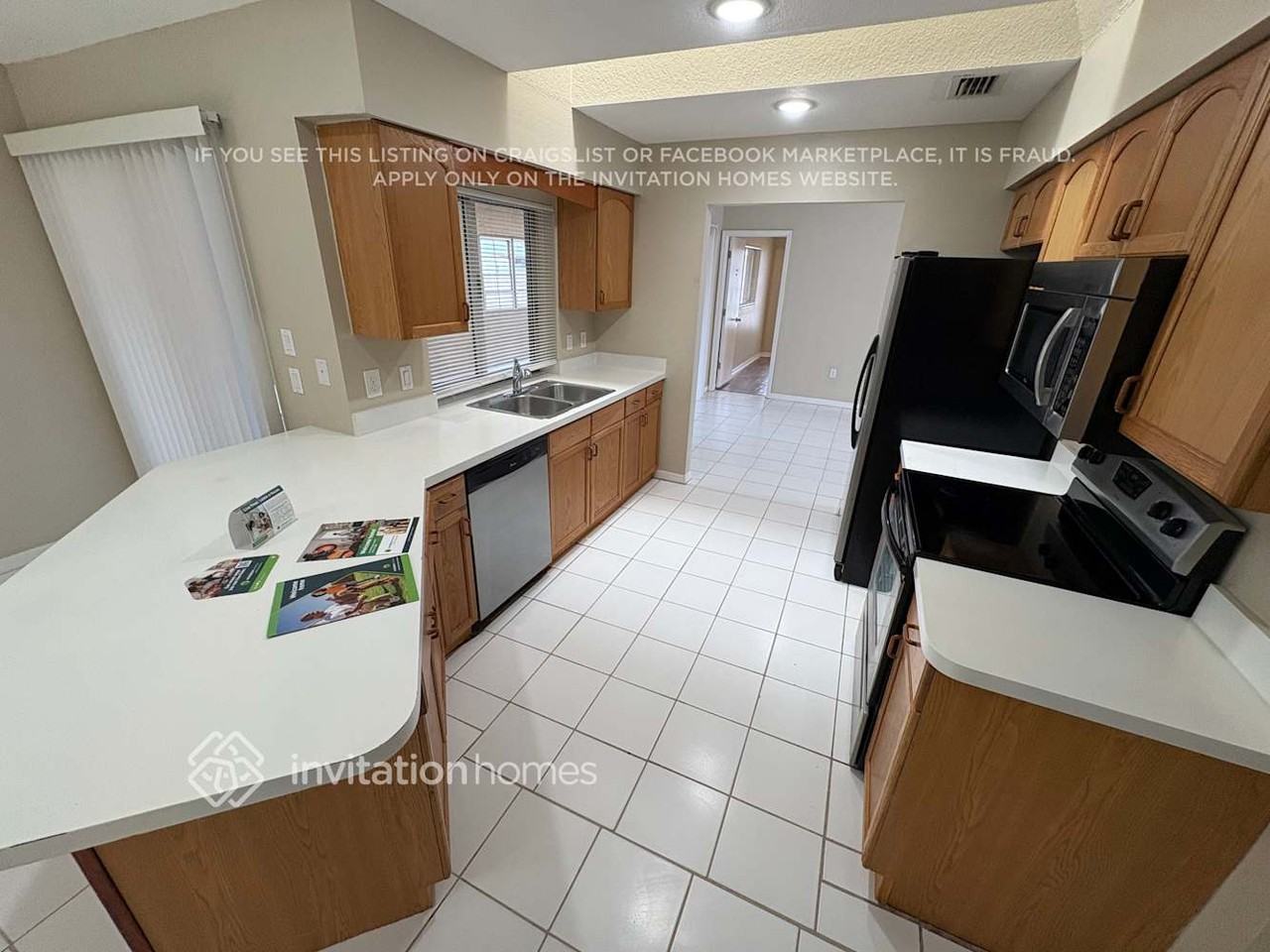 385 Atwater St - Photo 4 of 12