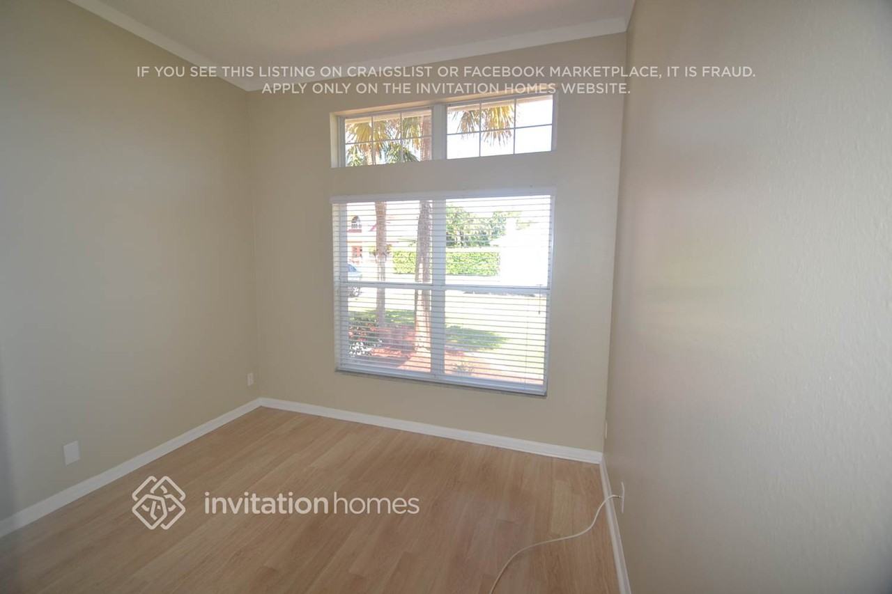 12770 Kingsway Rd - Photo 7 of 14