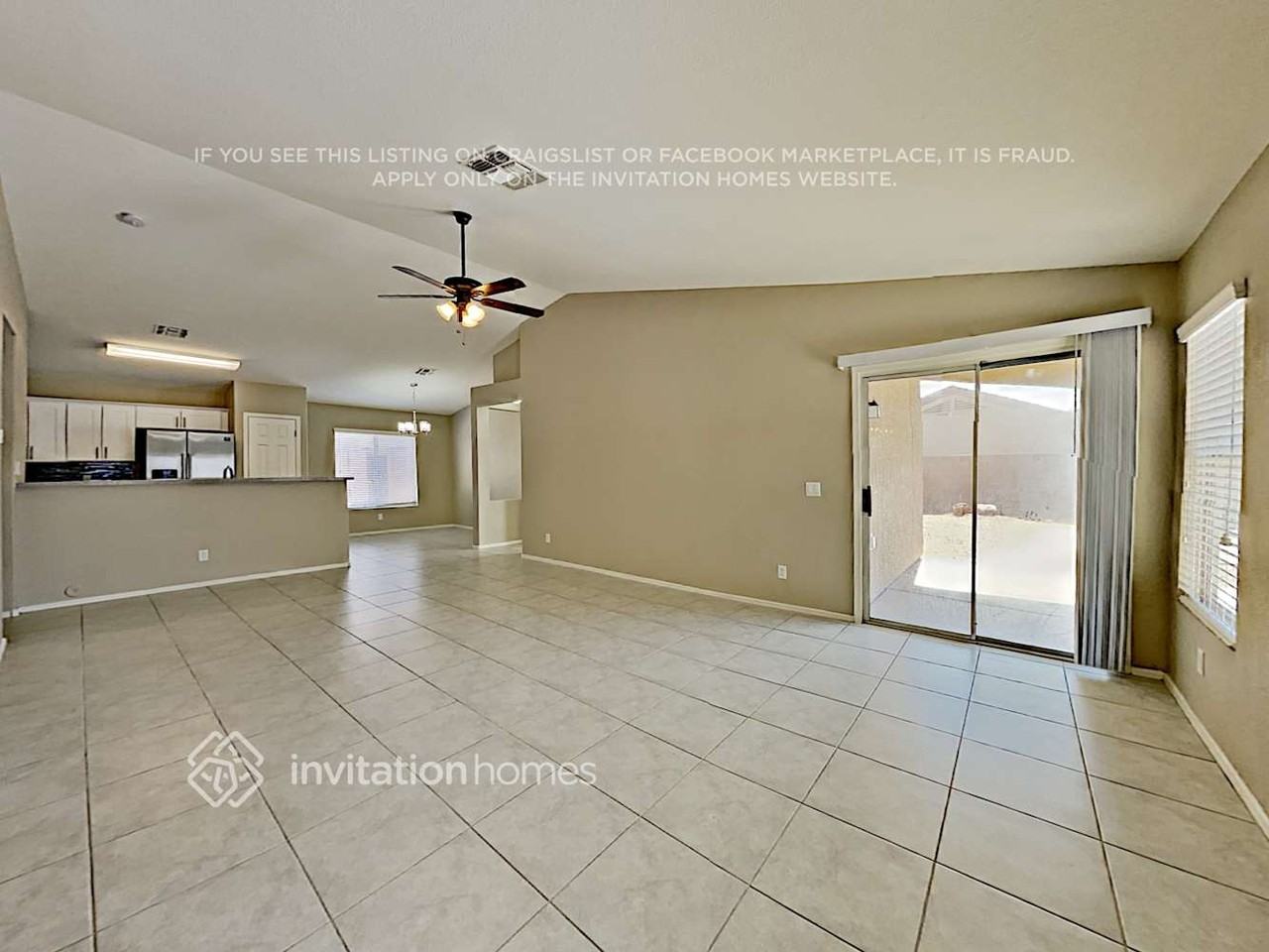 9159 W Deanna Dr - Photo 4 of 15