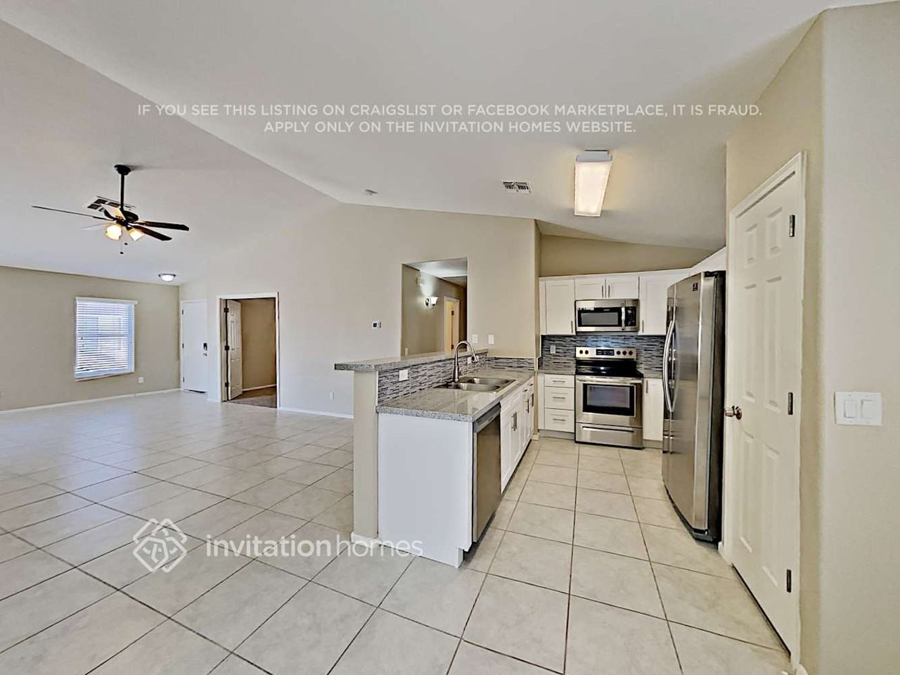9159 W Deanna Dr - Photo 6 of 15