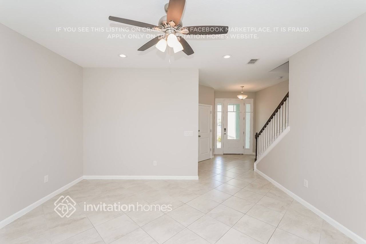 12411 Trailhead Dr - Photo 4 of 17