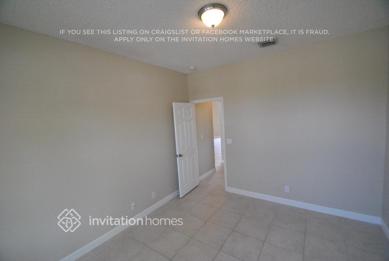 9496 Lago Dr - Photo 6 of 14
