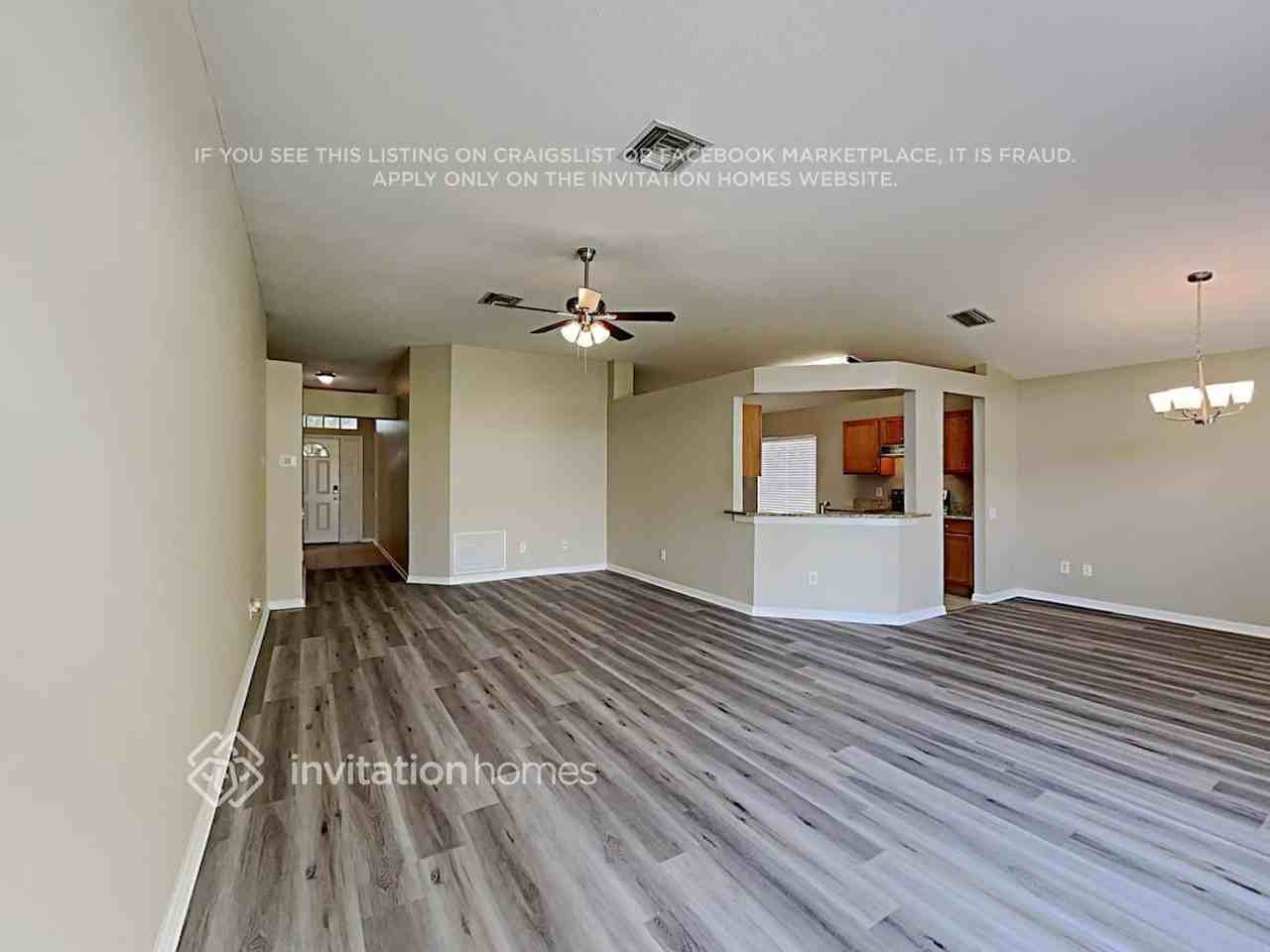 10209 Hunters Haven Blvd - Photo 3 of 17