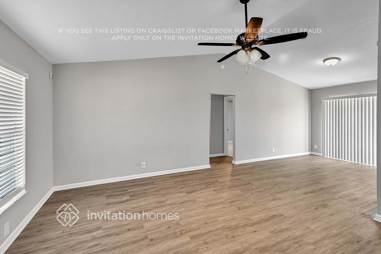1296 Woodcrest Rd S - Photo 5 of 26
