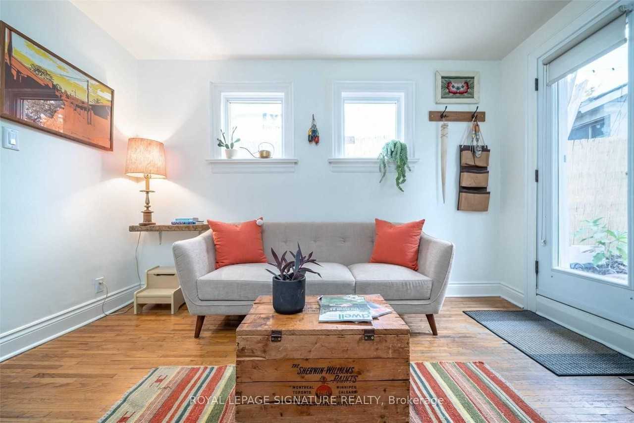 74 Wolseley Street - Photo 4 of 33