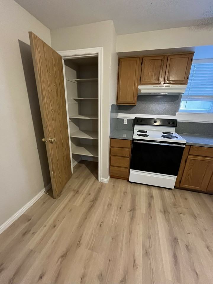 3320 S 1570 E #1B - Photo 6 of 14